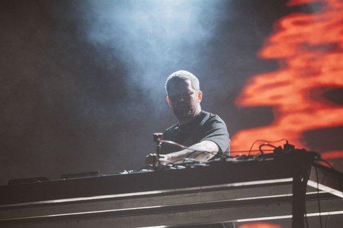 mobile - carousel-hero-element image-2