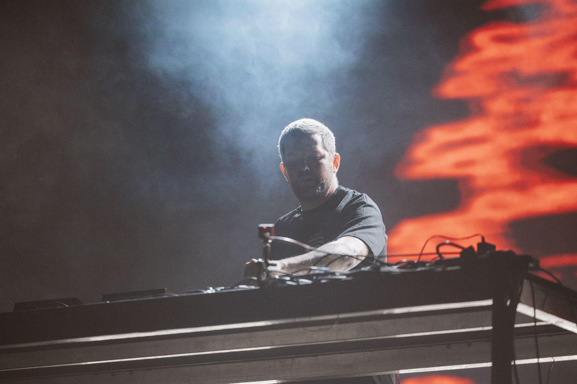 carousel-hero-element image-2