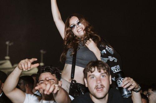 mobile - carousel-hero-element image-0